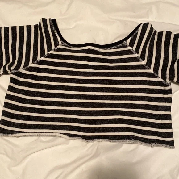 T-shirt - Picture 2 of 4